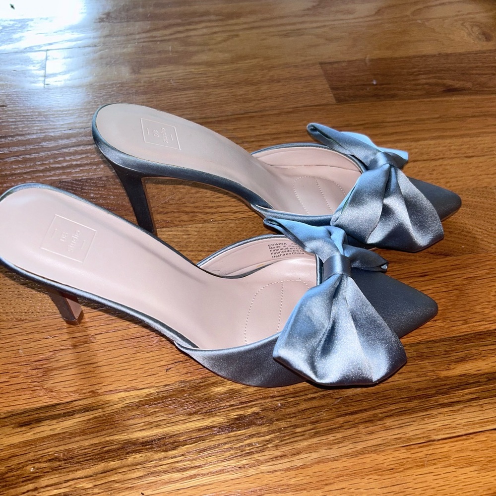 David's Bridal Bow Heels
